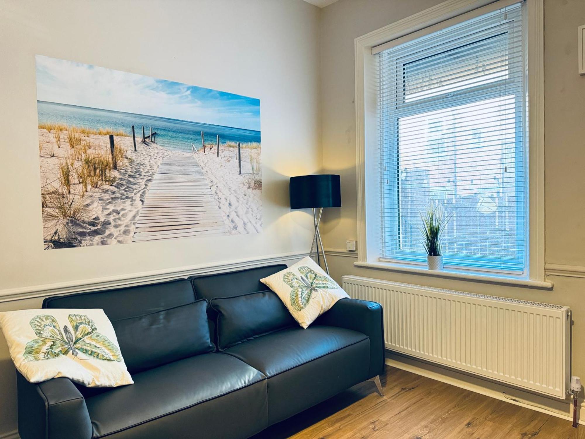 Rockcliffe Retreat, Stylish Coastal Apartment وايتلي باي المظهر الخارجي الصورة