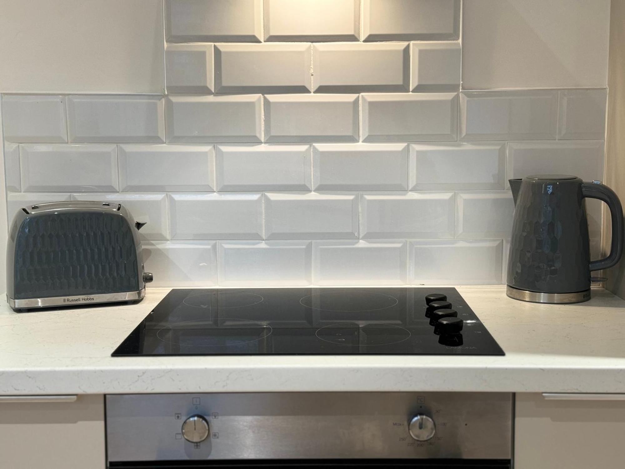Rockcliffe Retreat, Stylish Coastal Apartment وايتلي باي المظهر الخارجي الصورة